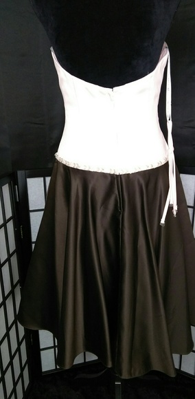 JORDAN FORMAL DRESS - Picture 2 of 3